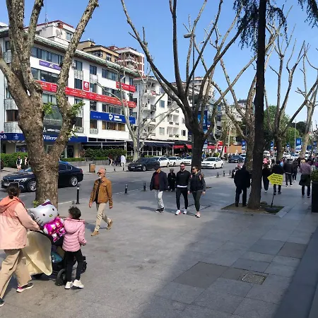 On The Street Of Bagdat Apartament