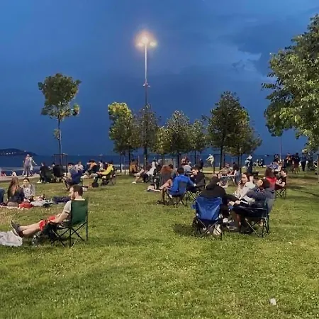 On The Street Of Bagdat Appartement Istambul